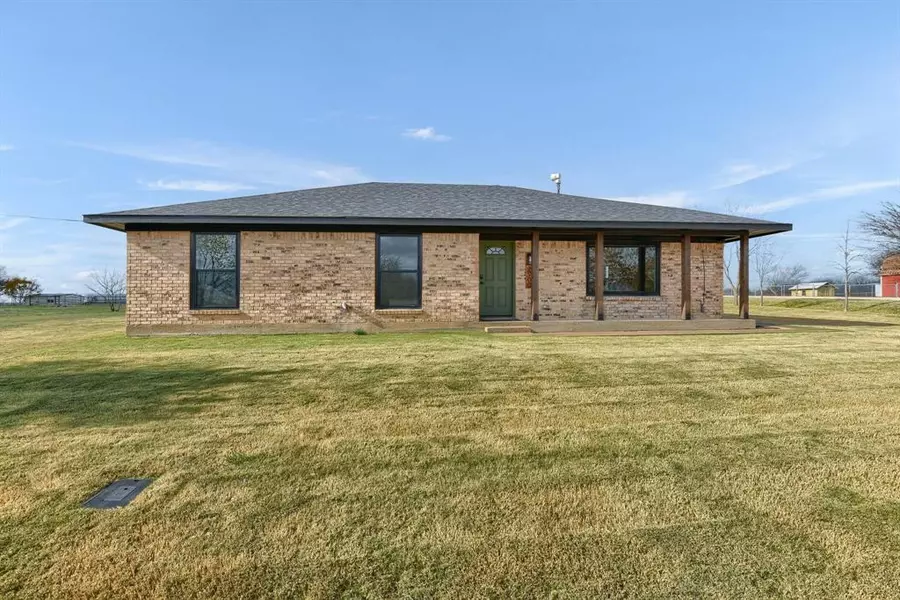 2900 S Rolling Hills Drive, Sherman, TX 75092