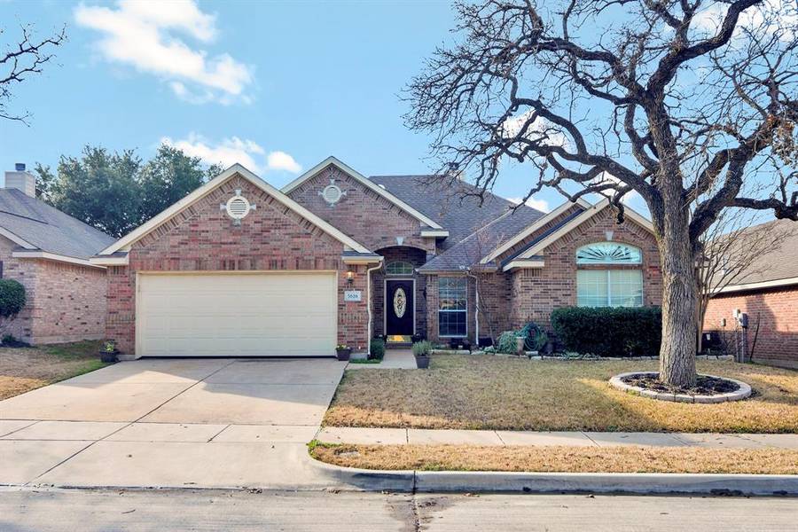 5616 Sugar Maple Drive, Fort Worth, TX 76244