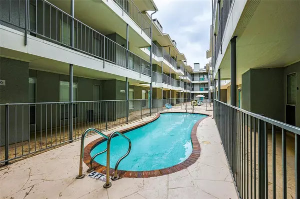 Dallas, TX 75246,4502 Gaston Avenue #211