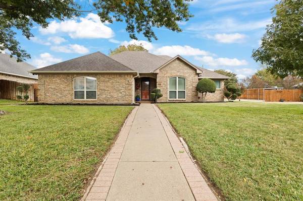 1608 Quail Hollow, Cleburne, TX 76033