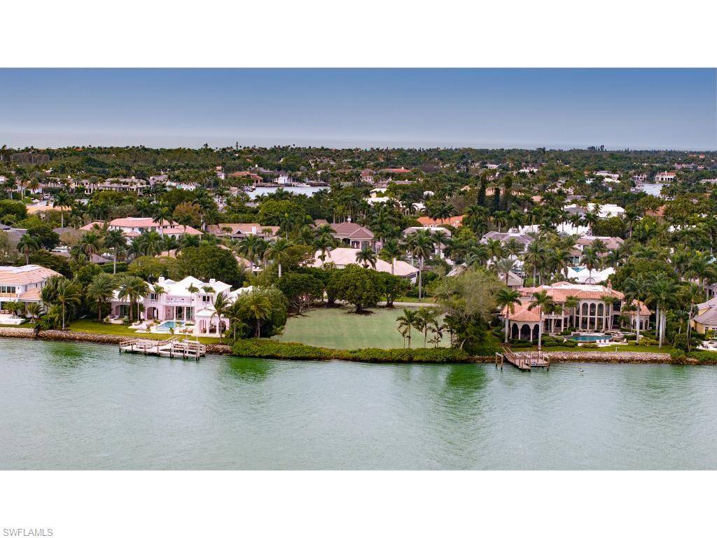 Naples, FL 34102,940 Admiralty Parade E