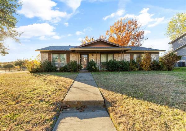 1808 Mims Street, Fort Worth, TX 76112