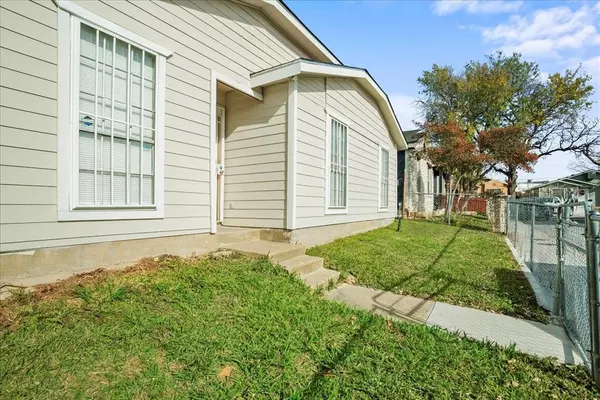 Dallas, TX 75217,9921 Cedar Mountain Circle