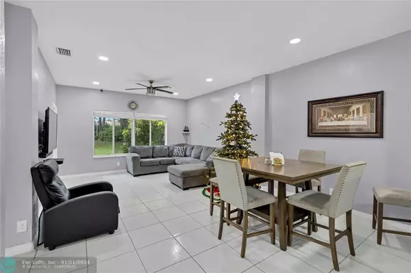 Deerfield Beach, FL 33442,4741 SW 12th Pl