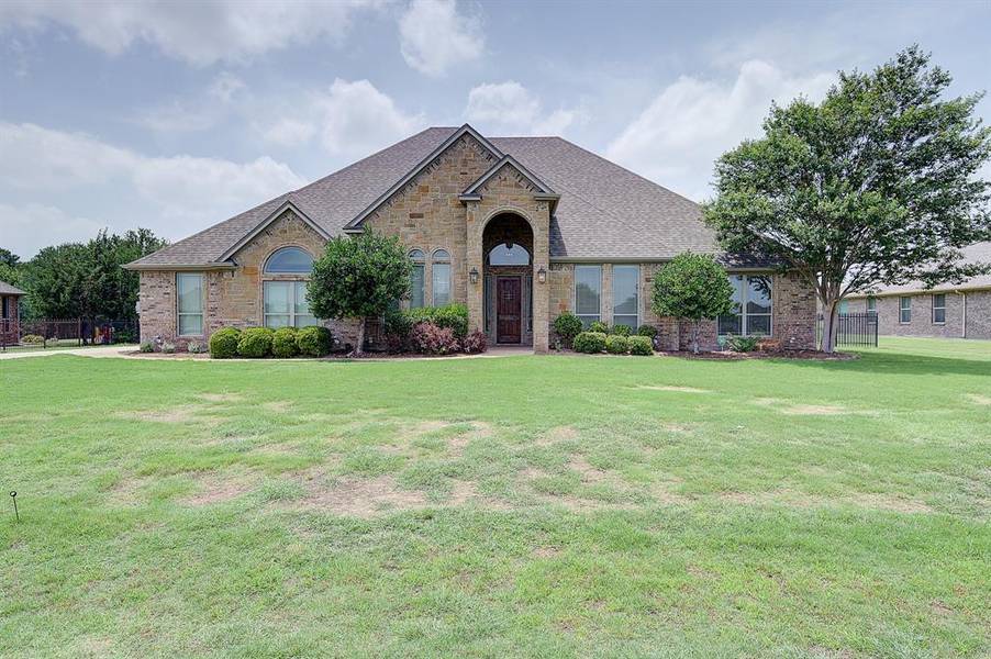 330 Parker Oaks Lane, Weatherford, TX 76087