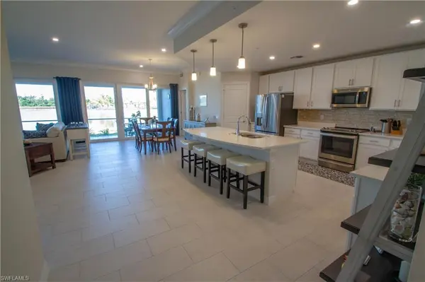 183 Indies DR E 101, Naples, FL 34114