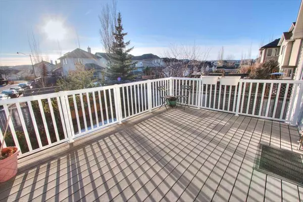 Calgary, AB T3P 1E3,113 Evansmeade Close NW