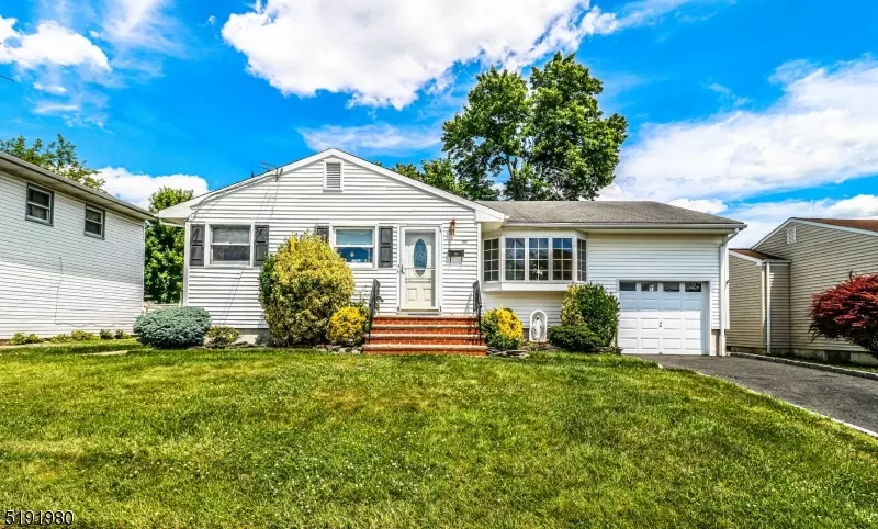 26 Roosevelt Ave, Woodbridge Twp., NJ 07067