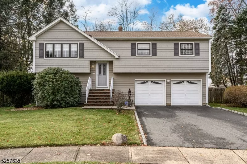 12 Thornton Ct, South Plainfield Boro, NJ 07080