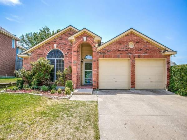 2066 Candlewood Circle, Lewisville, TX 75067