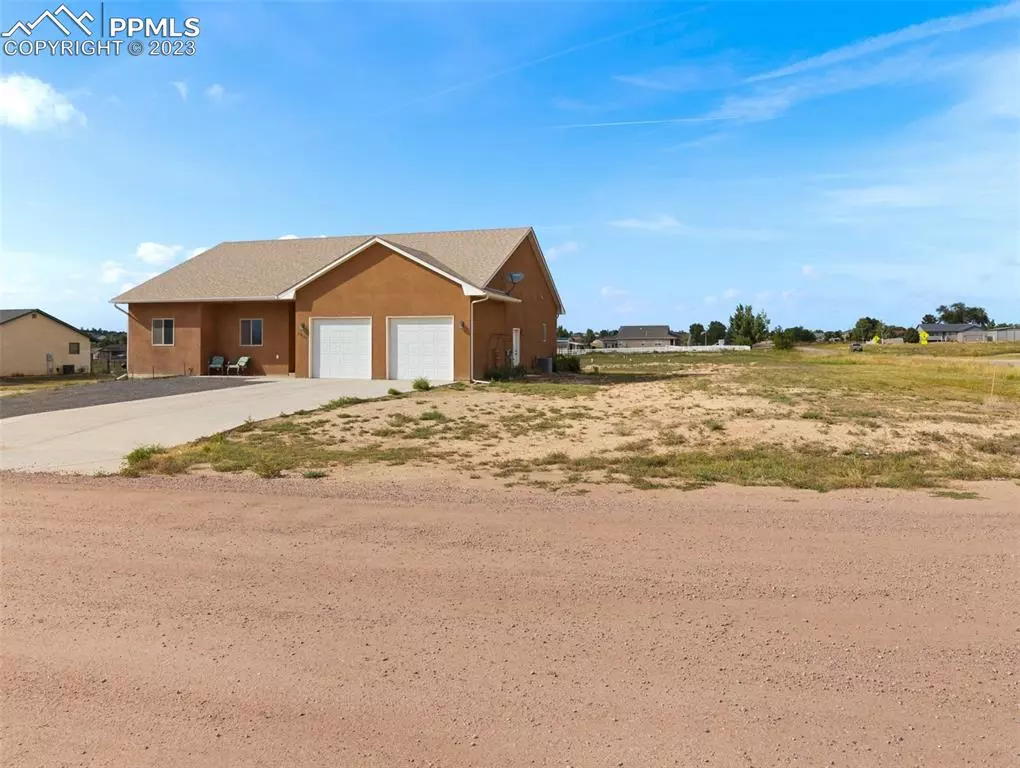 Pueblo West, CO 81007,1207 W De La Vista CT