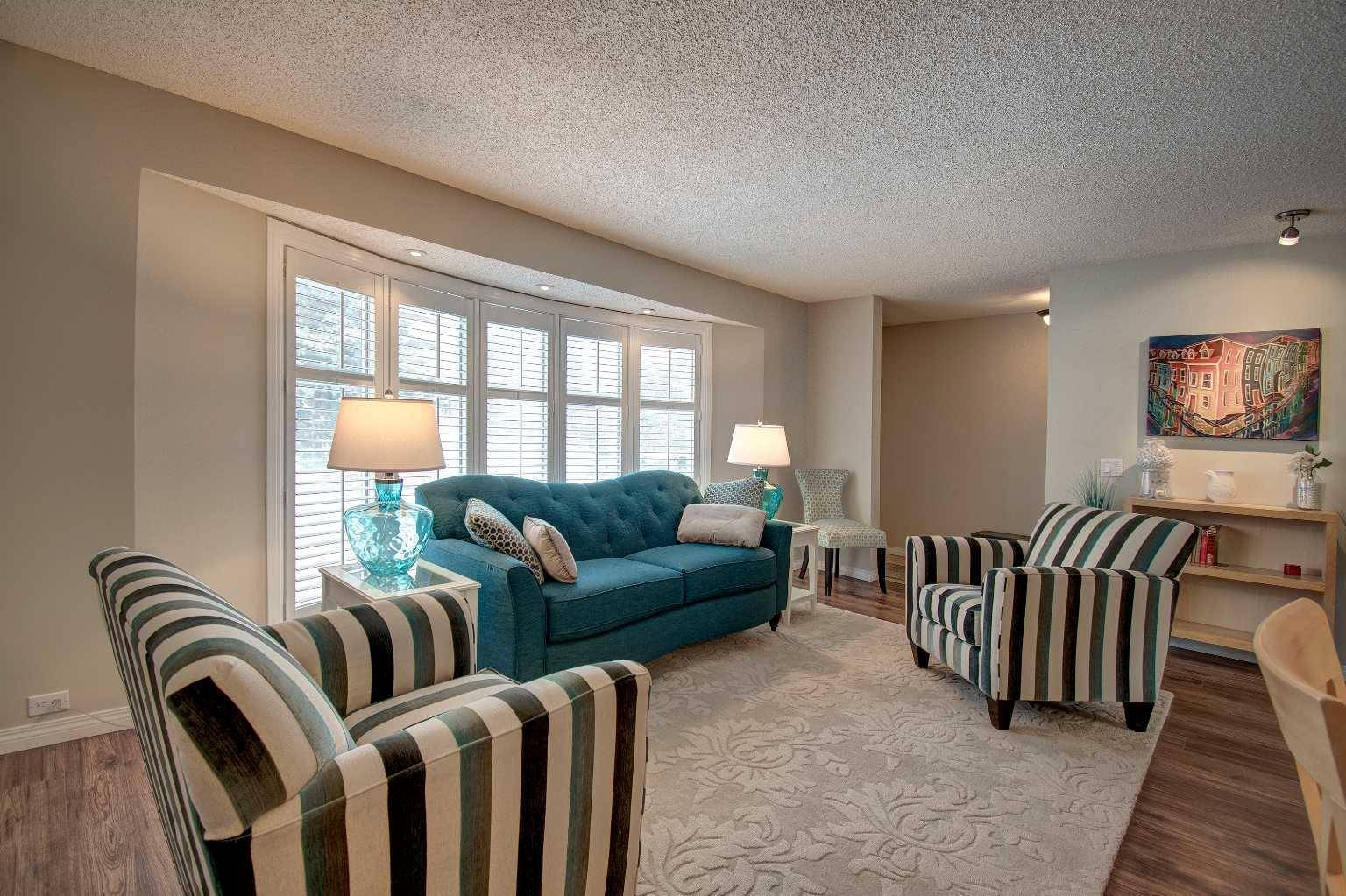 Calgary, AB T3A0R7,4932 Vanguard RD NW