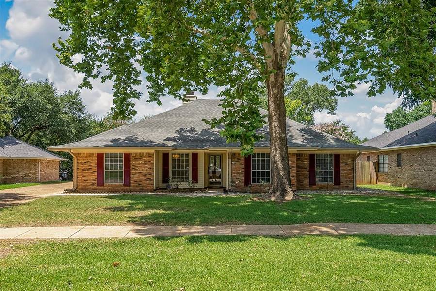 7704 Millicent Way, Shreveport, LA 71105