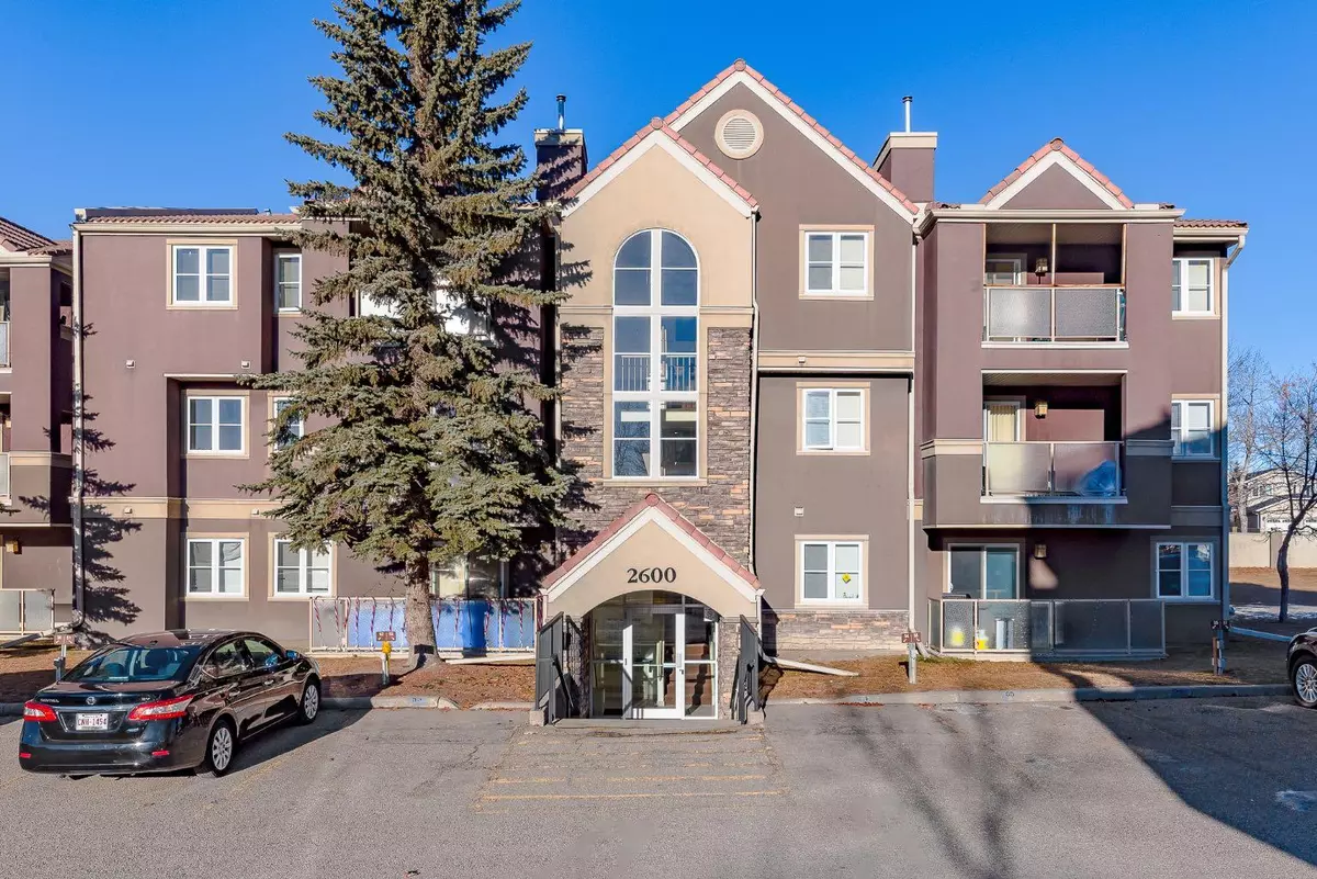 Calgary, AB T3A 3Y5,2600 Edenwold HTS NW #22