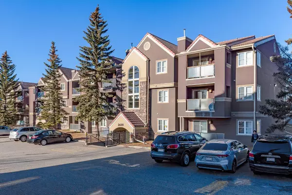 Calgary, AB T3A 3Y5,2600 Edenwold HTS NW #22