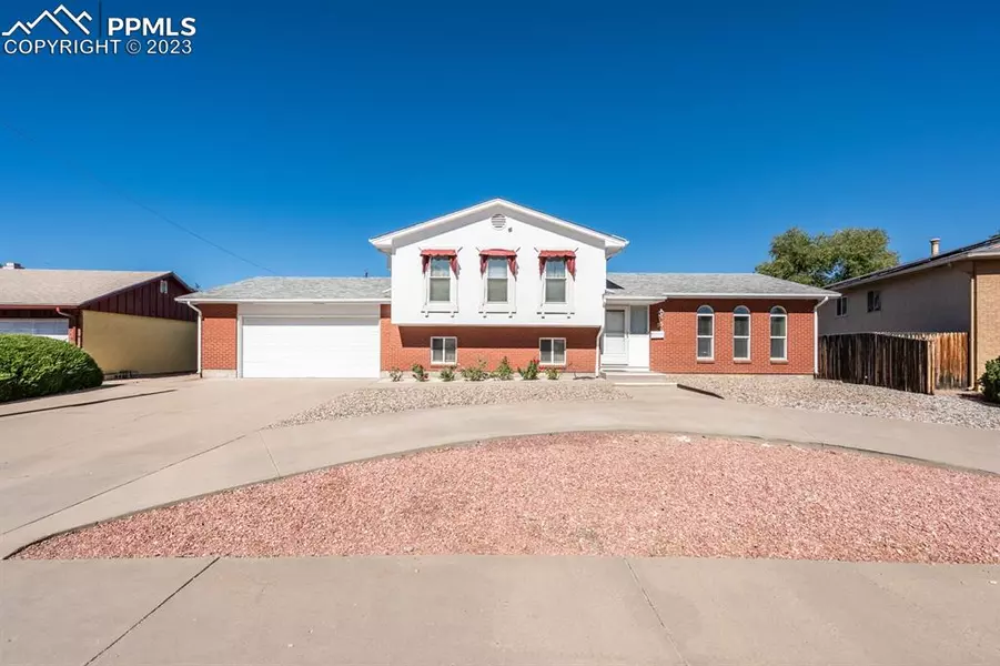 55 Normandy CIR, Pueblo, CO 81001