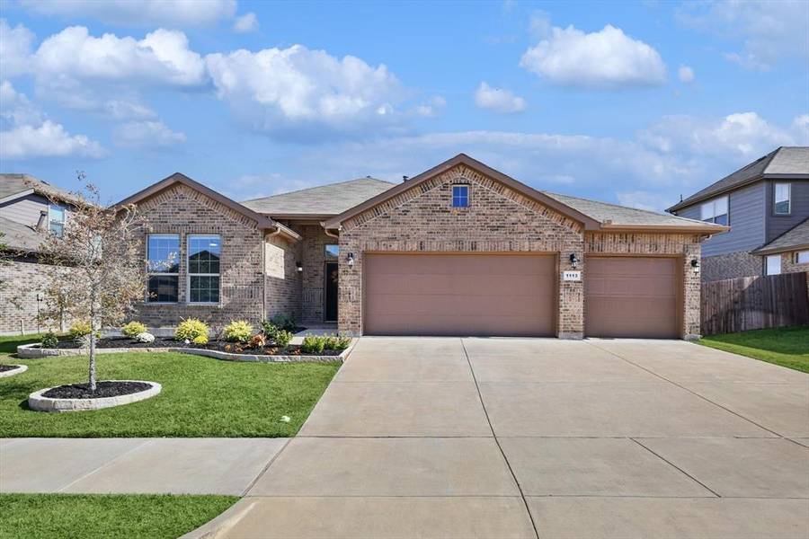 1113 Scotney Lane, Saginaw, TX 76131