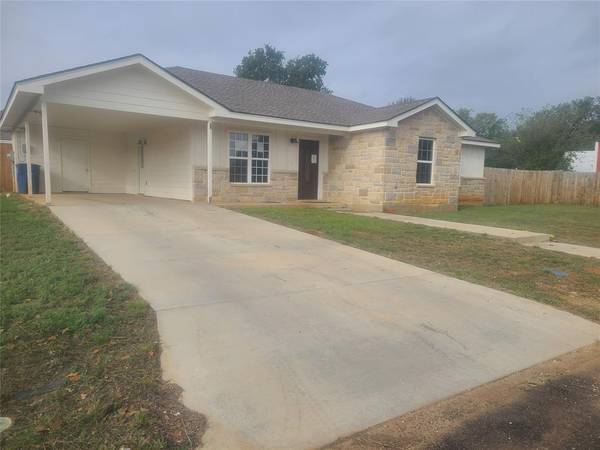 1407 12th Street, Brownwood, TX 76801