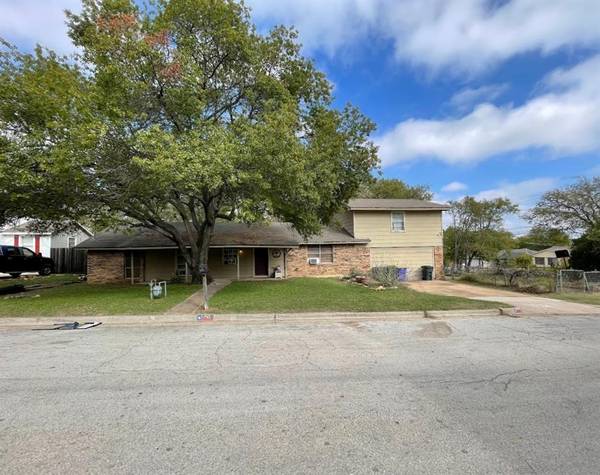 8208 Downe Drive, White Settlement, TX 76108