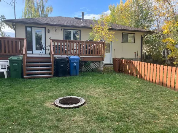 Calgary, AB T2V 0C6,512 54 AVE SW