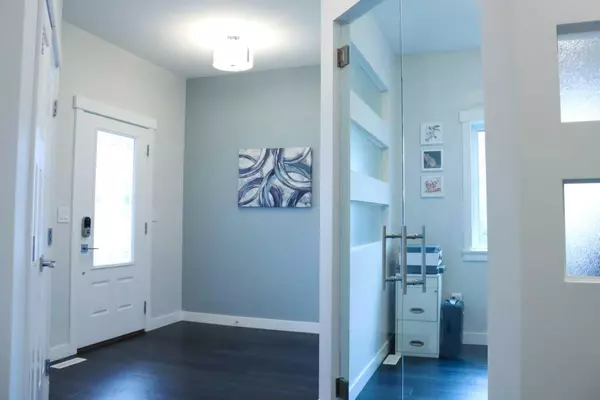 Olds, AB T4H0E7,16 Keown Close