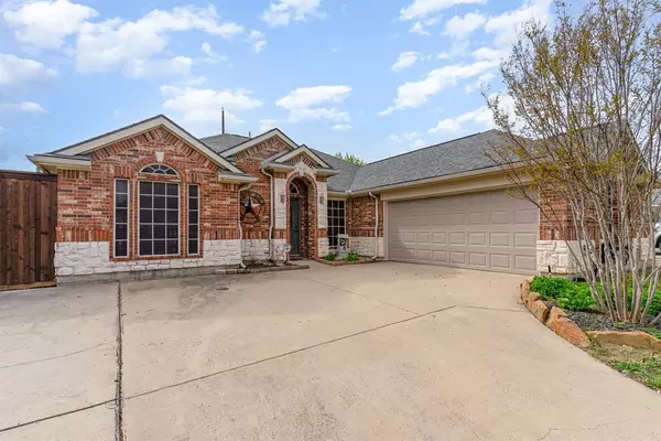 2301 Trickling Creek Drive, Garland, TX 75041