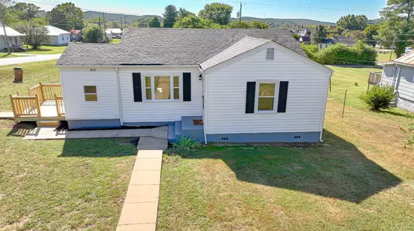 Altavista, VA 24517,815 9th ST