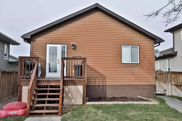 Coaldale, AB T1M 0B9,631 Parkside DR