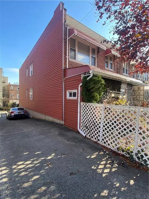 Brooklyn, NY 11207,733 Warwick ST