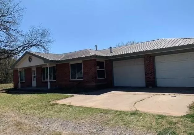 403 S WALNUT, Erick, OK 73645