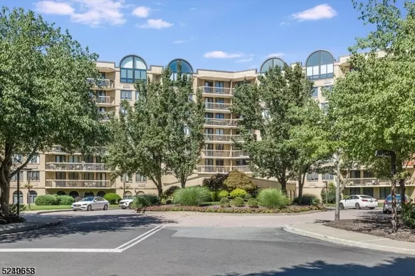 10 Smith Manor Blvd #417, West Orange Twp., NJ 07052