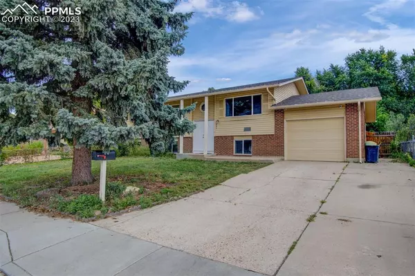 640 Squire ST, Colorado Springs, CO 80911