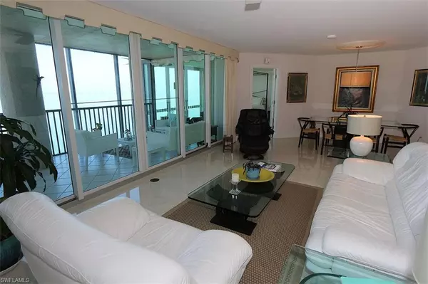 Naples, FL 34103,4651 Gulf Shore BLVD N PH-3