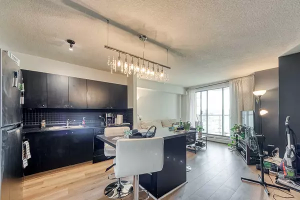 Calgary, AB T2P 5M5,1111 6 AVE SW #415