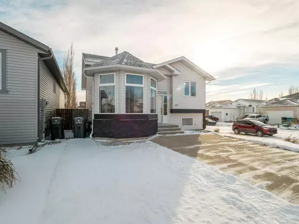 Lethbridge, AB T1K 7W1,127 Blackfoot CT W