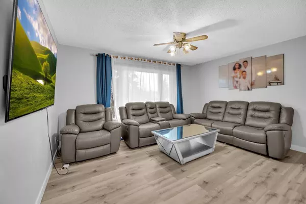 Calgary, AB T2A 6S9,260 Abadan PL NE