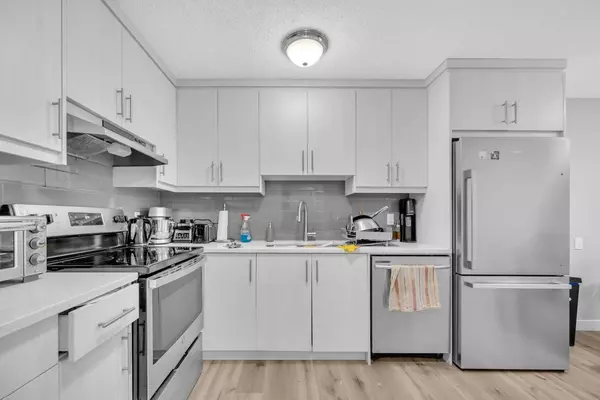 Calgary, AB T2A 6S9,260 Abadan PL NE