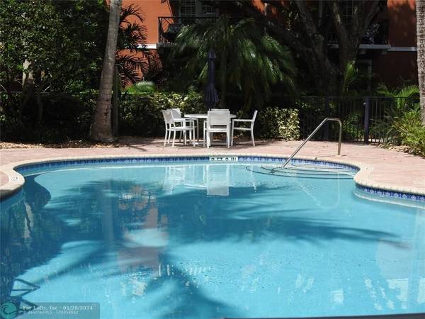 Wilton Manors, FL 33305,2221 NE 9th Avenue