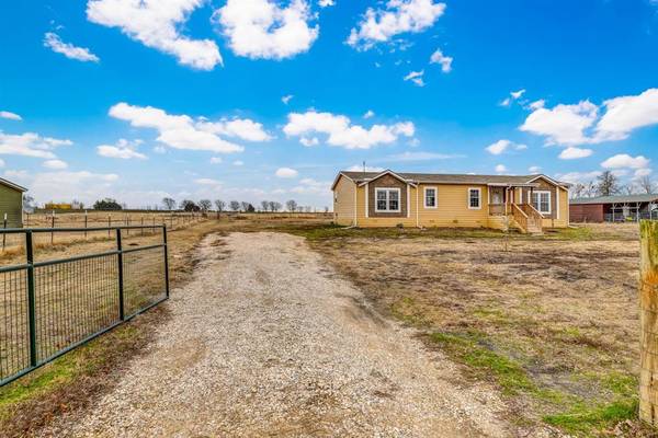 7466 County Road 573, Blue Ridge, TX 75424