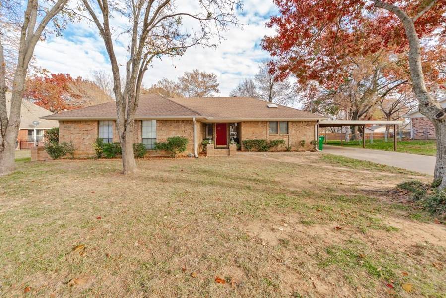 2609 S Garland Street, Decatur, TX 76234