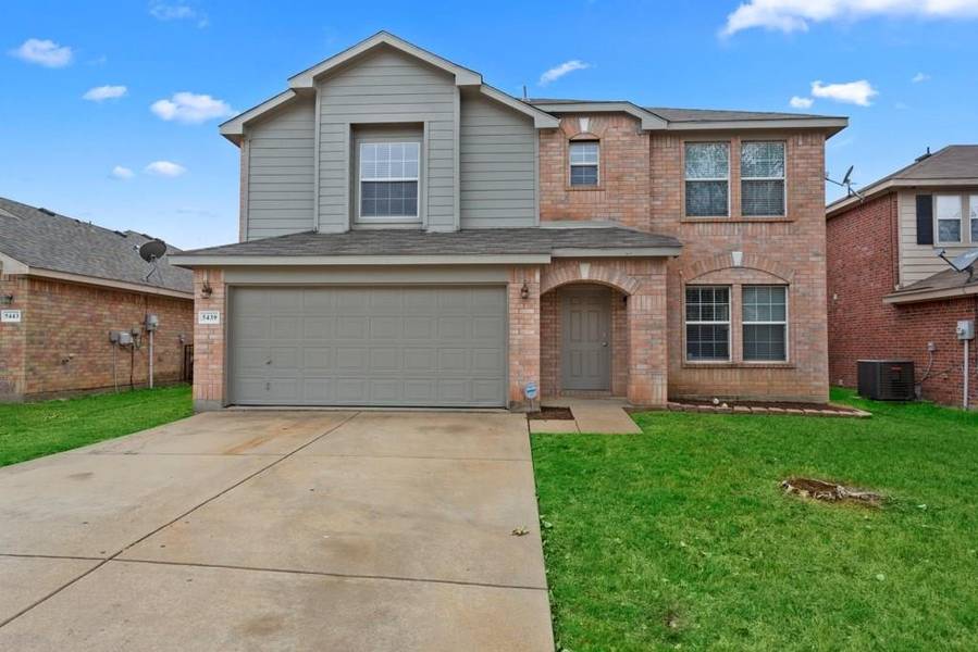 5439 Sabine Lane, Grand Prairie, TX 75052