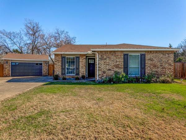 3155 Lisetta Street, Grand Prairie, TX 75052