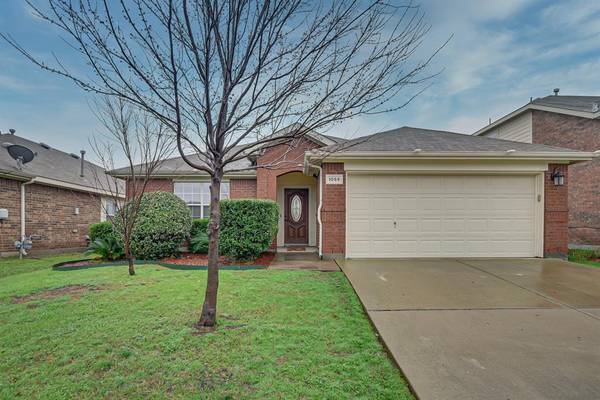 1059 Wood Brook Drive, Grand Prairie, TX 75052