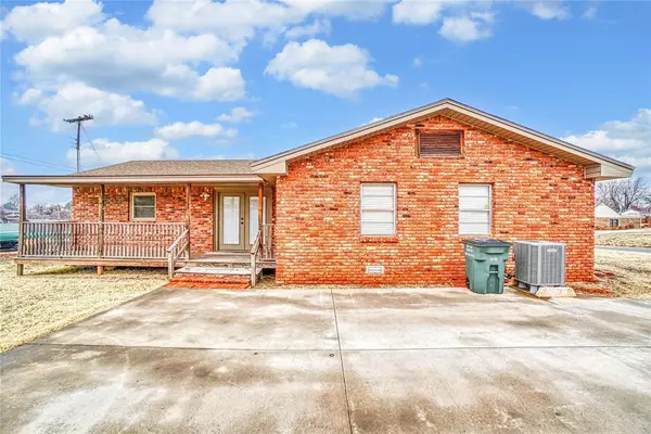 Clinton, OK 73601,1218 Wilson Avenue