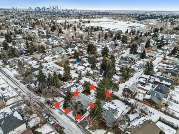 Calgary, AB T3E 1S8,5832 21 ST SW