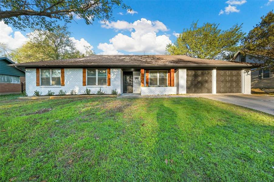 5204 Morley Avenue, Fort Worth, TX 76133