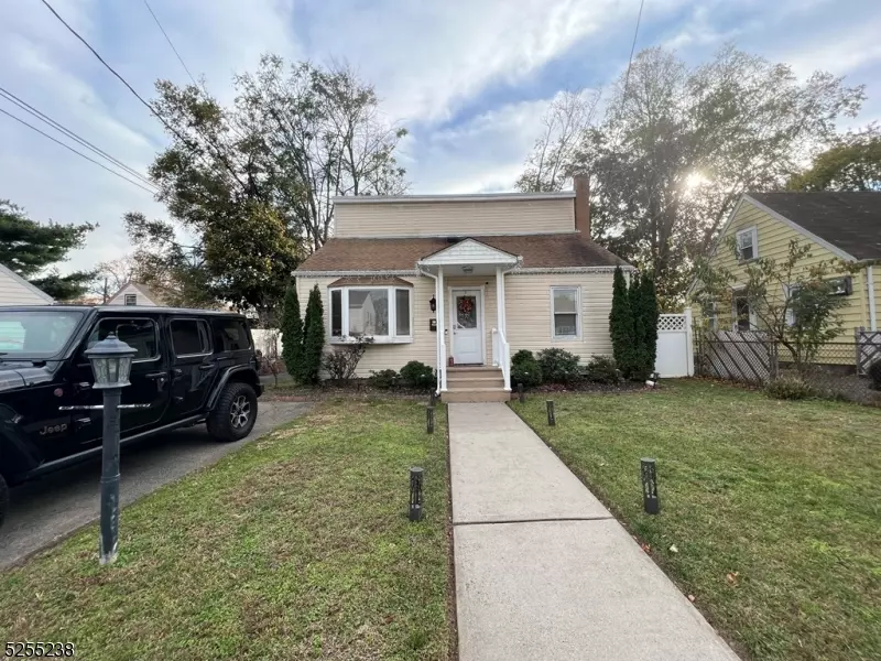 30 Salem Rd, Paterson City, NJ 07502