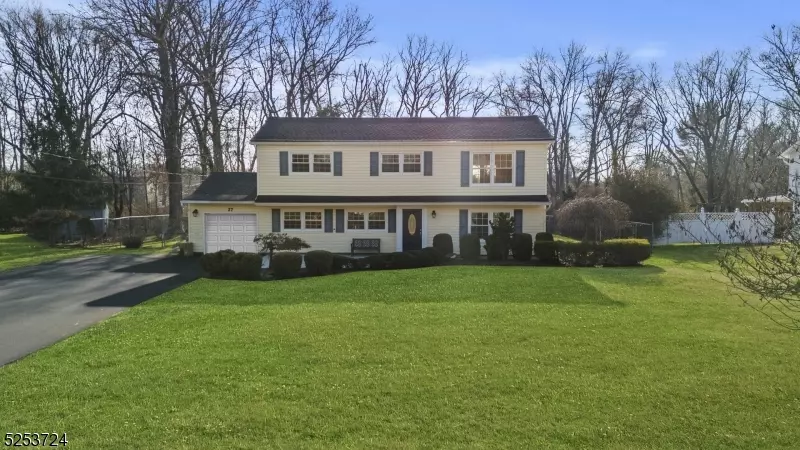 Manalapan Twp., NJ 07726,27 Greenleaf Dr