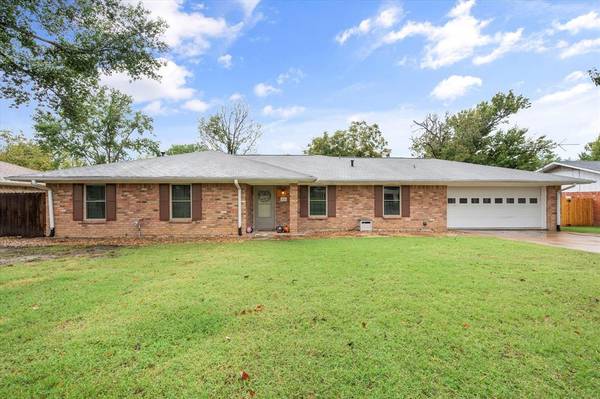 523 Peachtree Street,  Fairfield,  TX 75840