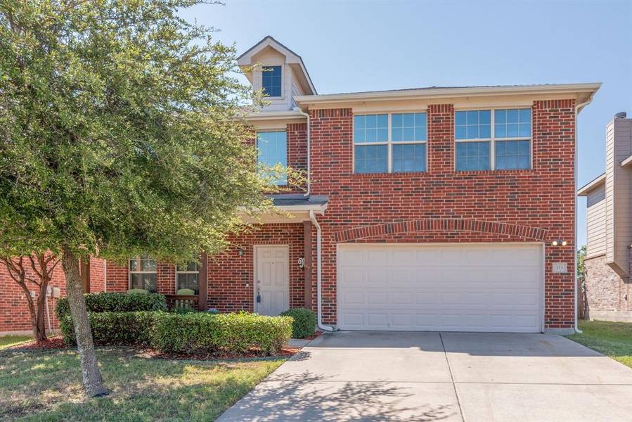 333 Chalkstone Drive, Fort Worth, TX 76131